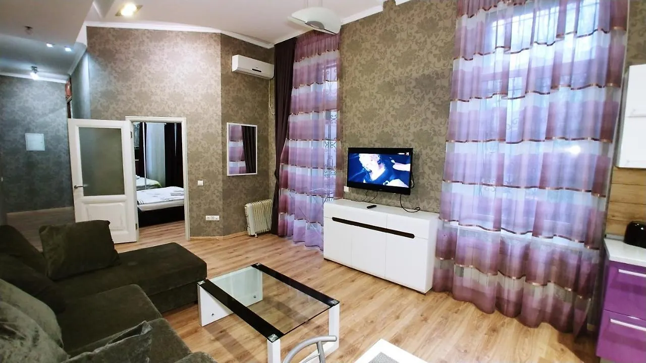 One Bedroom. 6 Zankovetskoi St. Near A Khreschatyk contacts